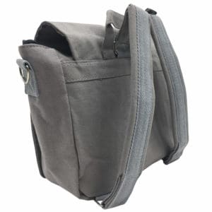 Die Gräfin Kindergartenrucksack mit schönen Motiven und Namen. Seitenansicht.